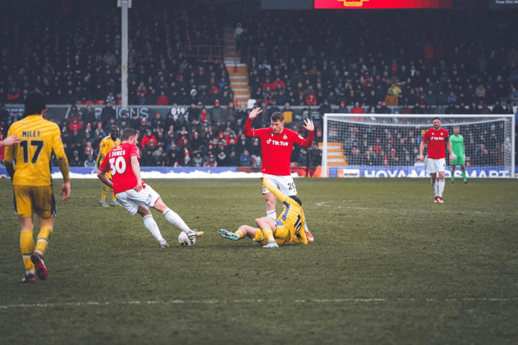 Gateshead x Altrincham 07/10/2023 na Liga Nacional 2023/24, Futebol